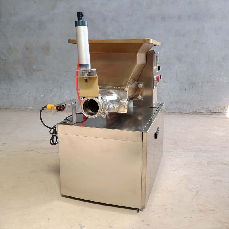 耐久性のあるパン分割機生地押出機ステンレス鋼切断機自動切断機 - Extruder のレビューと価格